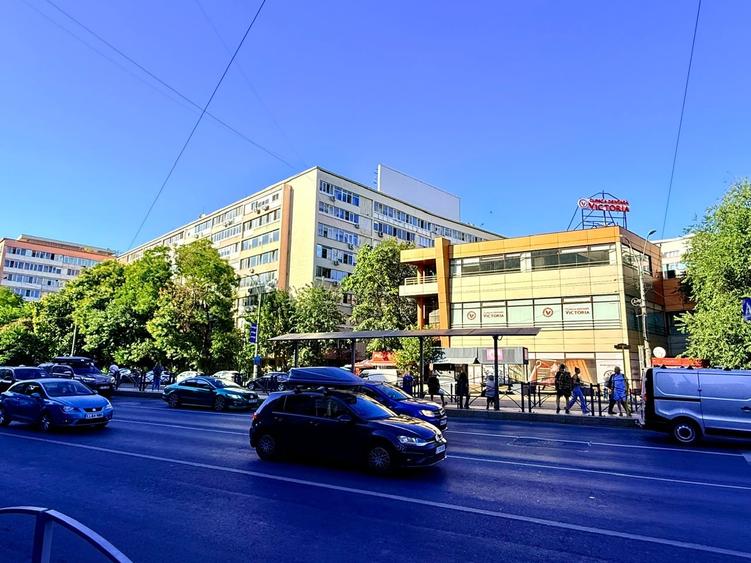 Apartament cu 2 camere semidecomandat în Iancului