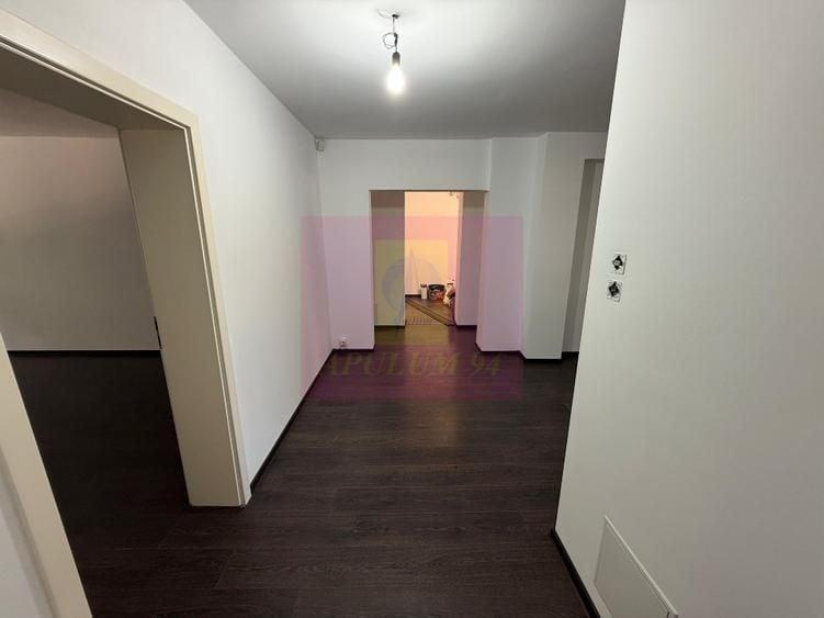 Apartament cu 3 camere decomandat în Dorobanți