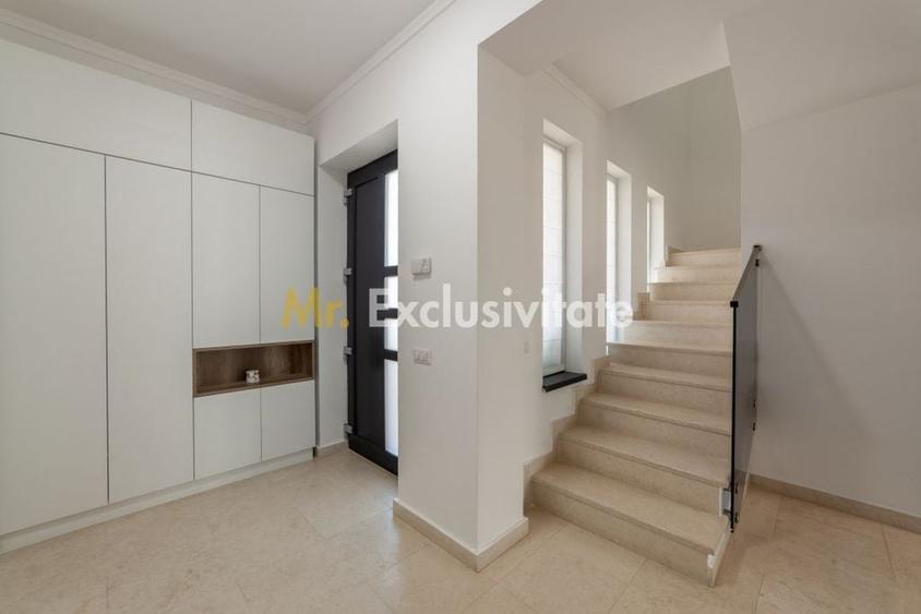 Casă cu 5 camere cu Teren 500 Mp în Ștefănești