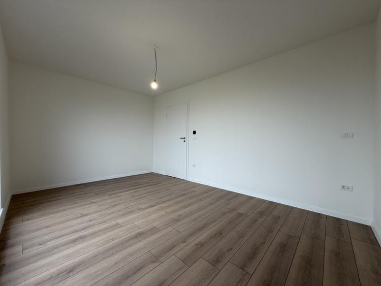 Duplex cu 4 camere cu Teren 330 Mp în Șag
