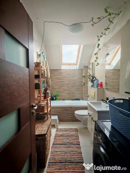 Apartament cu 4 camere decomandat în Baciu