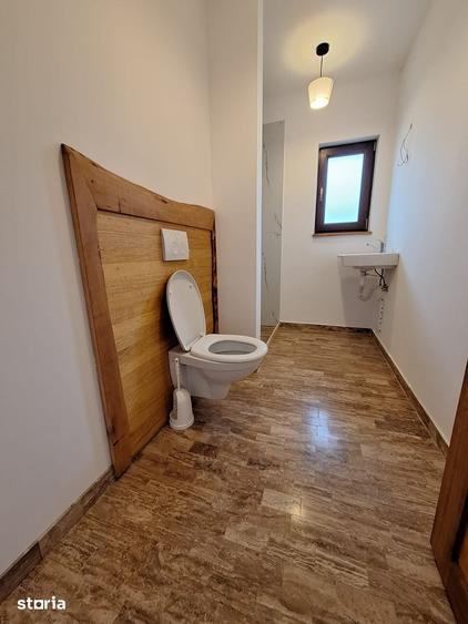 Casă cu 5 camere cu Teren 798 Mp în Apahida