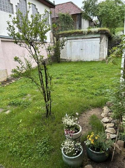 Casă individuală cu 5 camere cu Canalizare în Nord-Vest