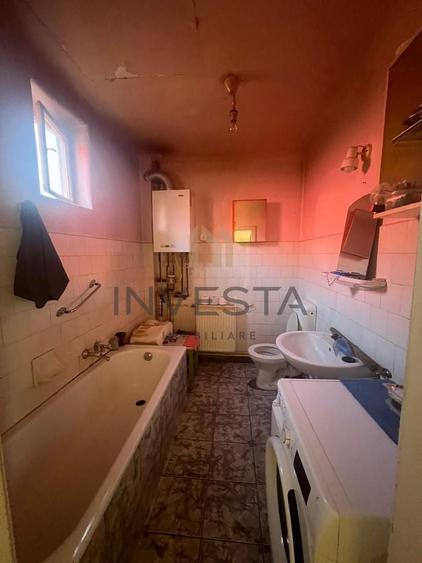 Casă individuală cu 2 camere cu Canalizare în Între Lacuri