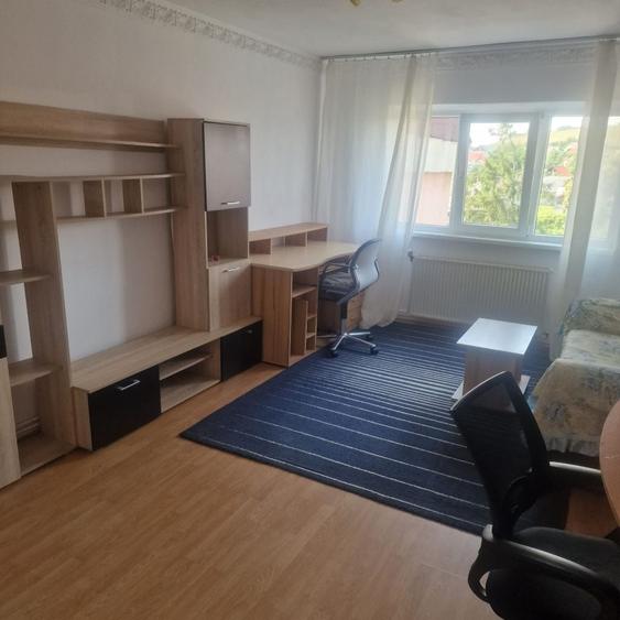 Apartament cu 2 camere decomandat în Sândominic