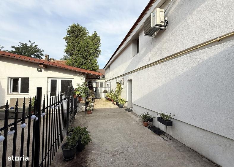Casă cu 4 camere în Central