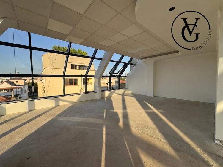 Birou, de 215.49000549316 mp, în Primăverii