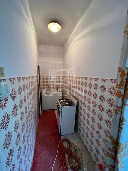 Casă individuală cu 4 camere cu Canalizare în Semicentral