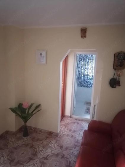 Vand apartament cu doua camere decomandat etaj 4 - 2