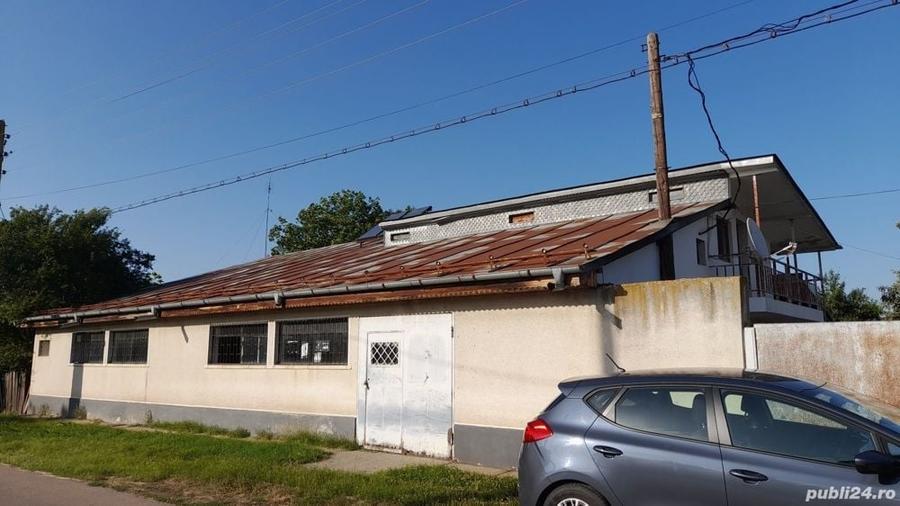 Casă în Moșteni