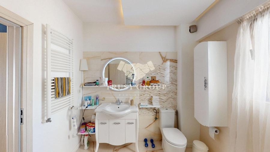 Apartament cu 4 camere decomandat, mobilat în Kiseleff