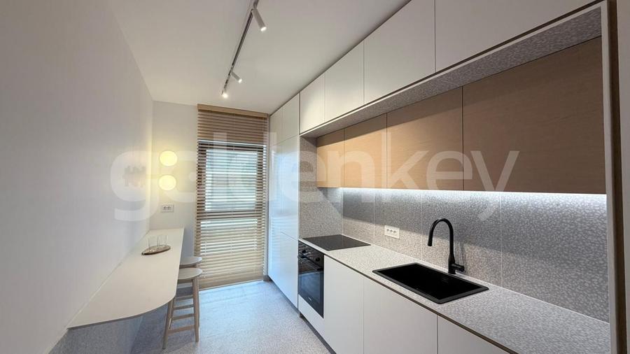 Apartament cu 3 camere decomandat, mobilat în Barbu Văcărescu
