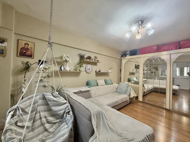 Apartament cu 2 camere decomandat, mobilat în Dâmbovița