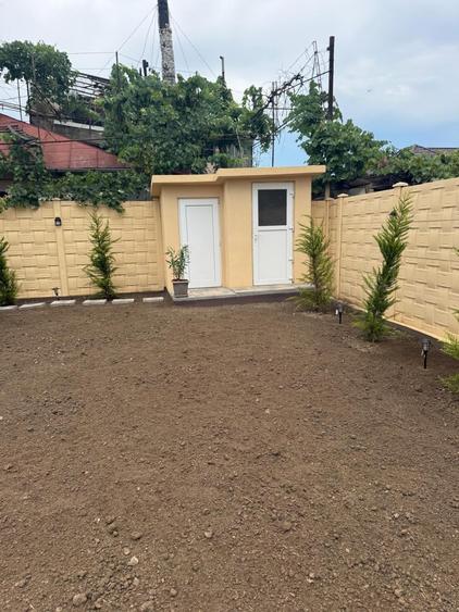 Casă individuală cu 3 camere cu Garaj în CET