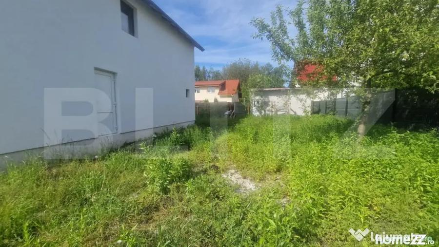 Casă cu 4 camere cu Teren 420 Mp în Stupini