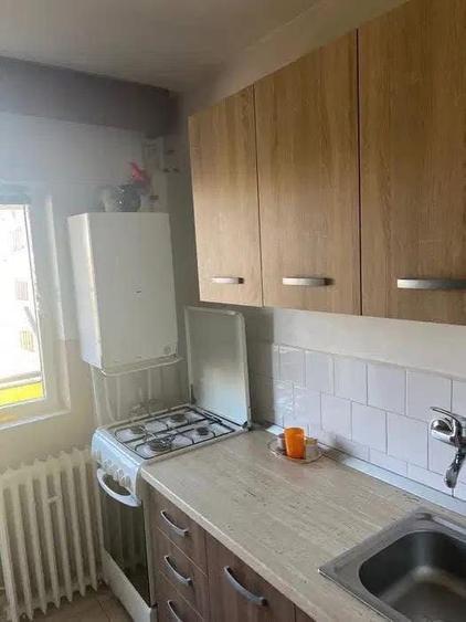 Apartament cu 2 camere decomandat în Micro 17