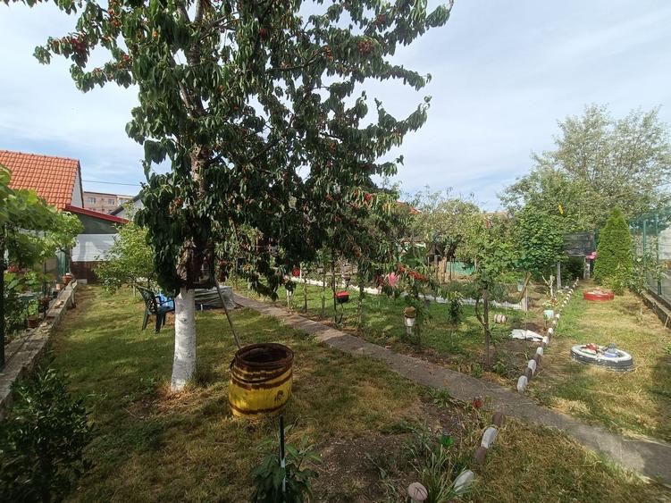 Casă individuală cu 4 camere cu Canalizare în Nord