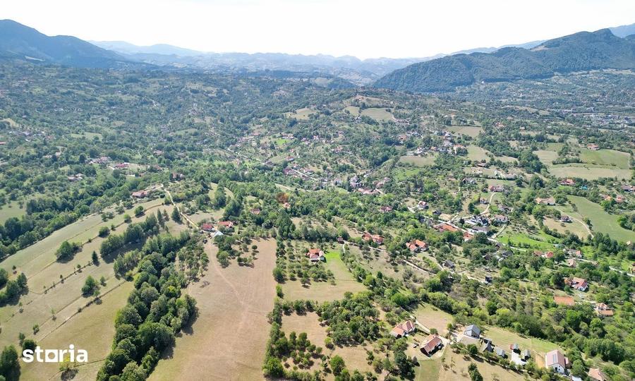 Teren de 10000 mp, în Bran