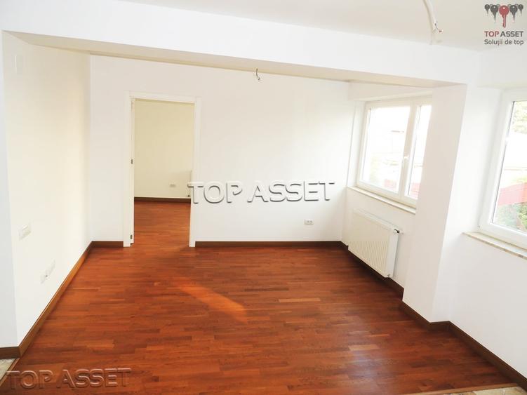 Apartament cu 3 camere semidecomandat în Parcul Circului