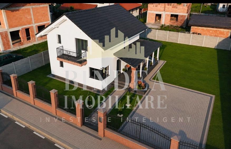 Casă individuală cu 4 camere cu Canalizare în Giarmata
