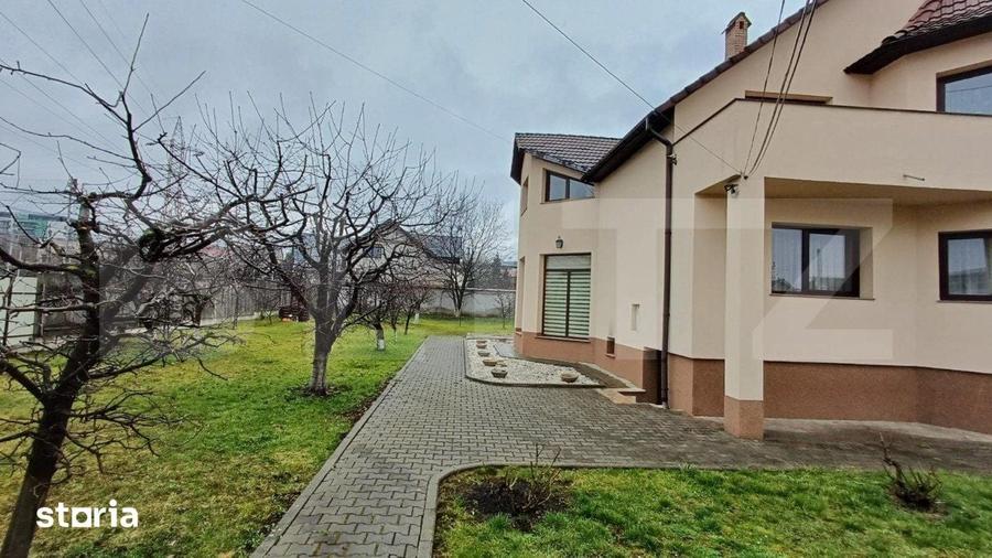 Casă cu 5 camere cu Teren 1200 Mp în Centura