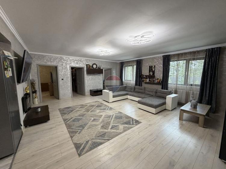 Casă individuală cu 4 camere cu Teren 492 Mp în Vânători