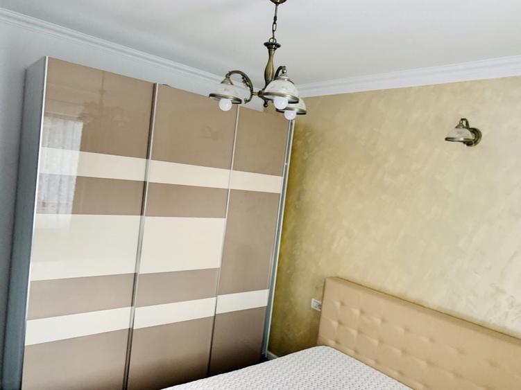 Apartament cu 3 camere semidecomandat în Păcurari