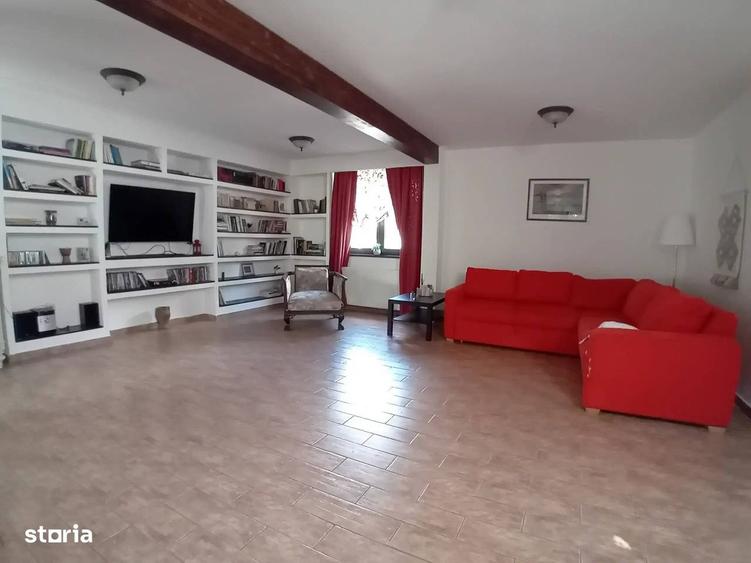 Casă cu 4 camere în Mogoșoaia