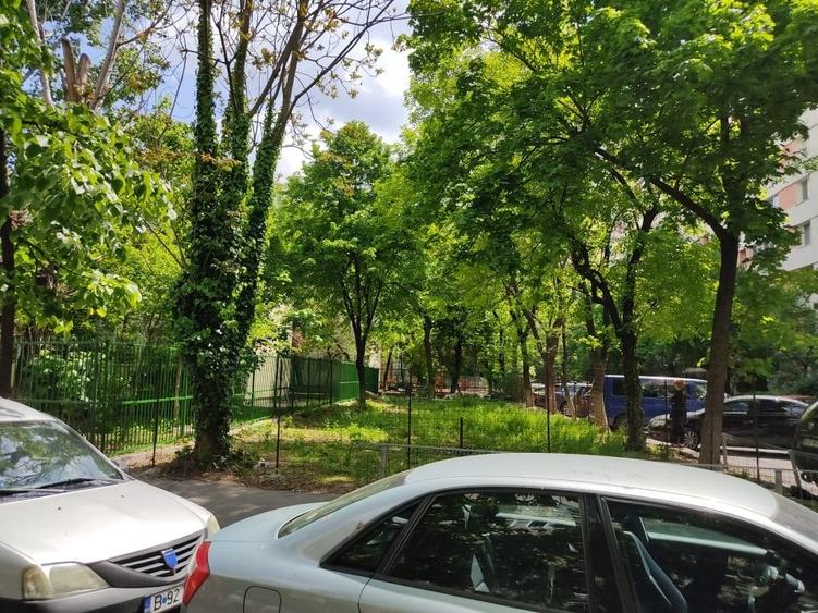 Teren Construcții intravilan de 304 mp, în Tei