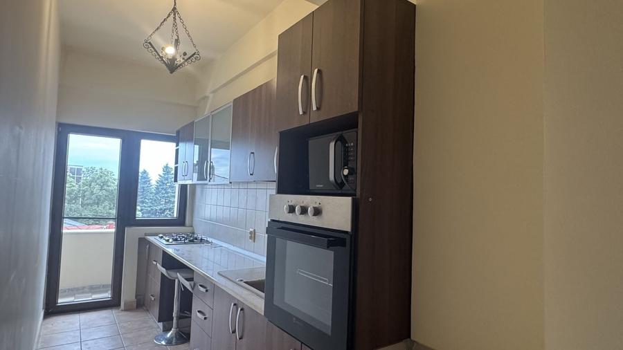 Apartament cu 2 camere decomandat în Ștefan cel Mare