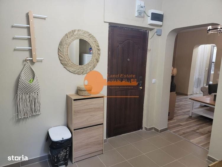 Apartament cu 2 camere semidecomandat în 1 Mai