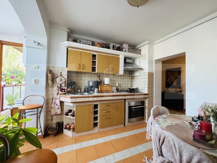Apartament cu 3 camere decomandat, mobilat în Centrul Istoric