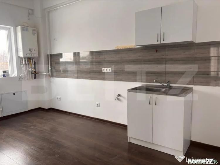 Apartament cu 3 camere decomandat în Viforâta