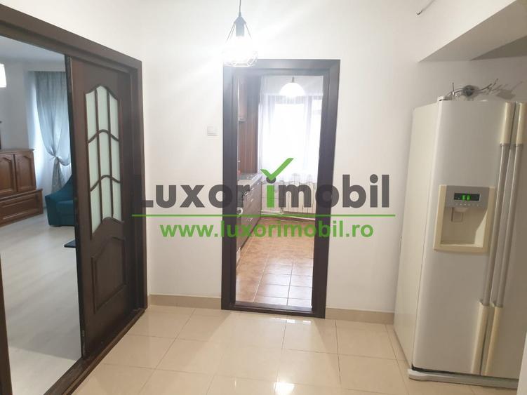 Apartament cu 3 camere decomandat în Centru Civic