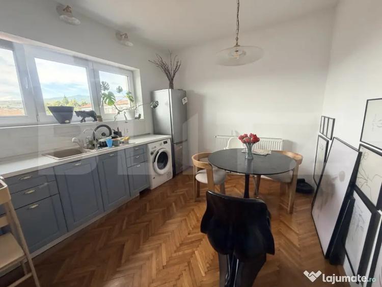 Casă cu 7 camere cu Teren 100 Mp în Cetate