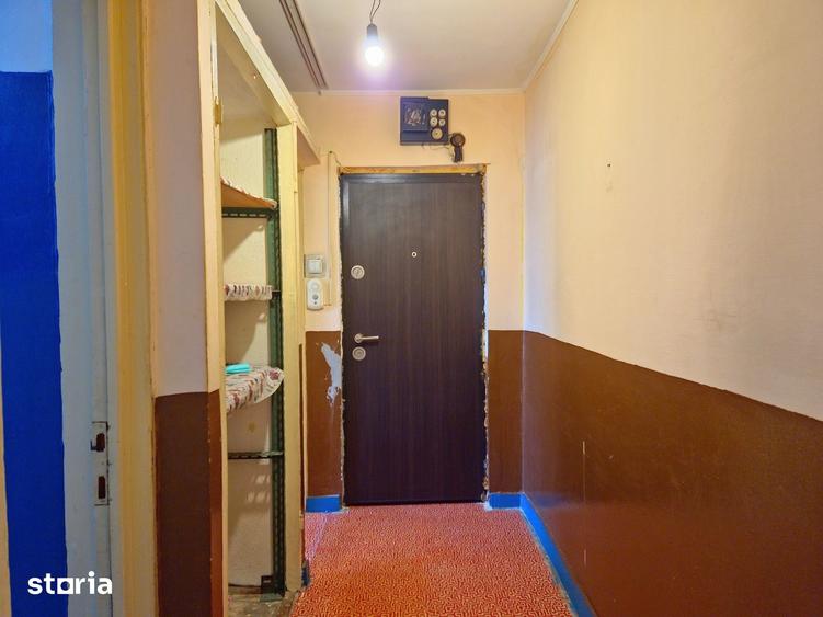Apartament cu 2 camere semidecomandat în Ostroveni