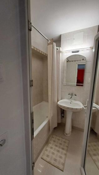 Apartament cu 2 camere decomandat în Centrul Civic