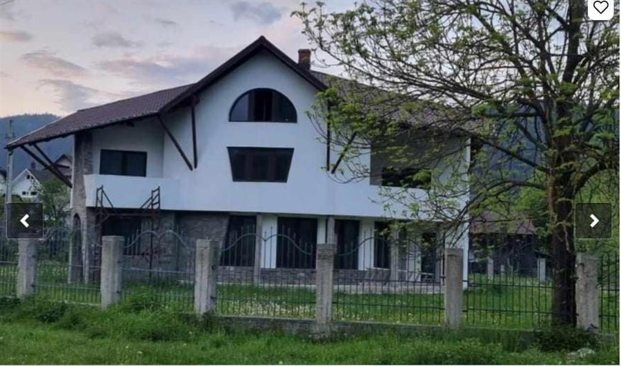 Casă individuală cu 6 camere cu Teren 786 Mp în Nord-Est