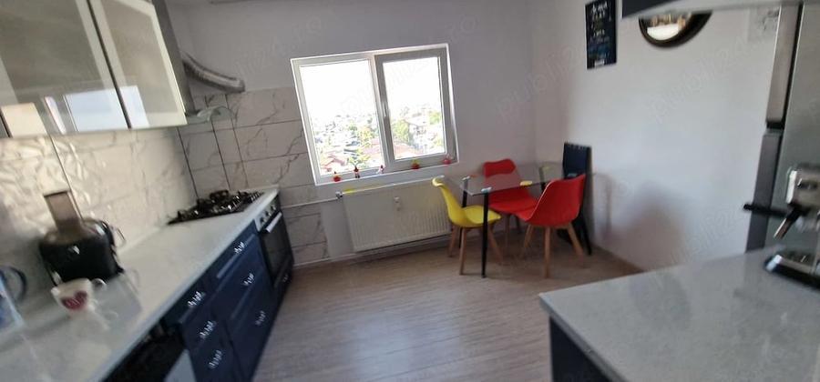 Apartament cu 3 camere decomandat în Cantacuzino