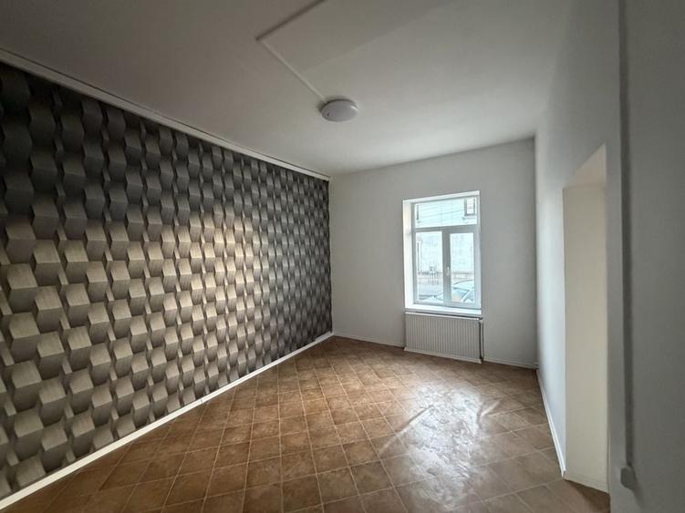 Spațiu comercial, de 70 mp, în Central