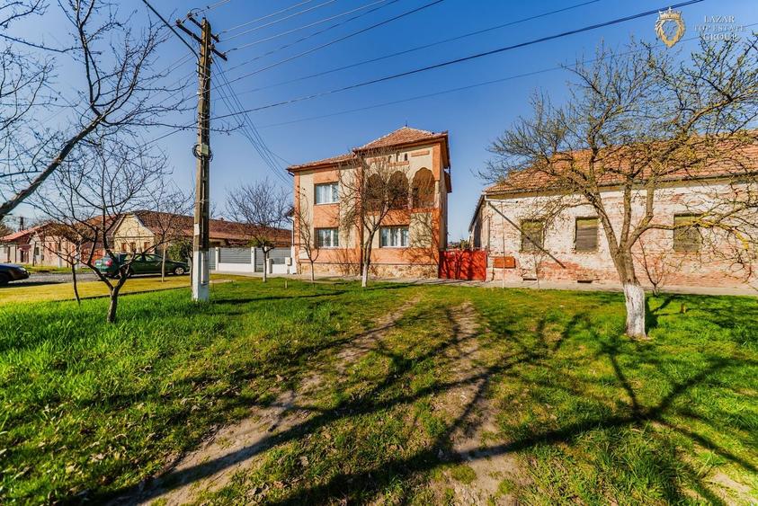 Casă individuală cu 5 camere cu Canalizare în Fântânele