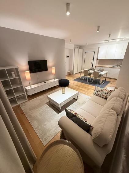 Apartament cu 2 camere semidecomandat, mobilat în Aviației