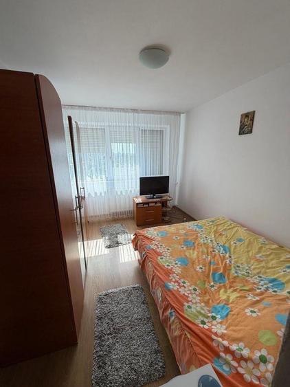 Apartament 3 camere, decomandat, - - 13