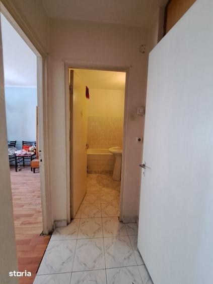 Apartament 2 camere, etajul 2, bld Decebal - 8