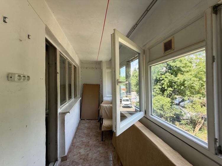 Apartament cu 3 camere decomandat în P-ța Gorjului