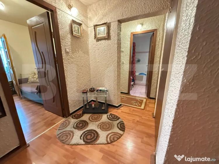 Apartament cu 2 camere decomandat în 9 Mai