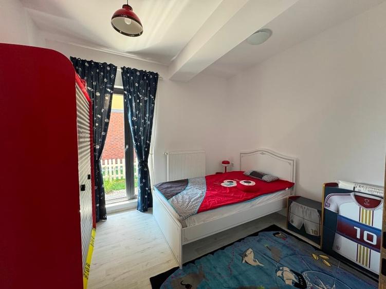 Duplex cu 5 camere cu Teren 600 Mp în Odăi