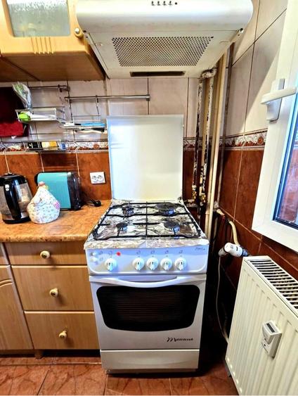 Apartament cu 3 camere decomandat în Colentina