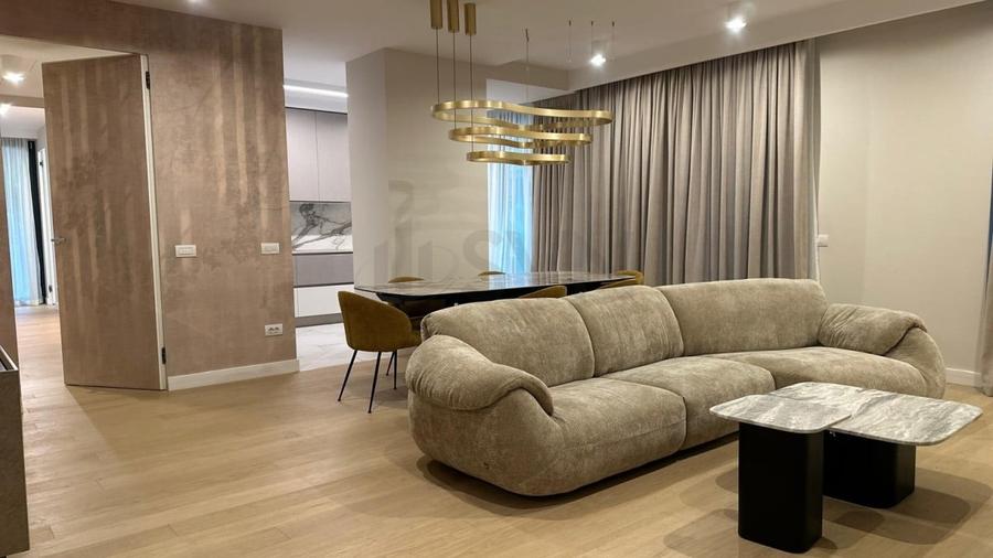Apartament cu 4 camere decomandat, mobilat în Aviatorilor