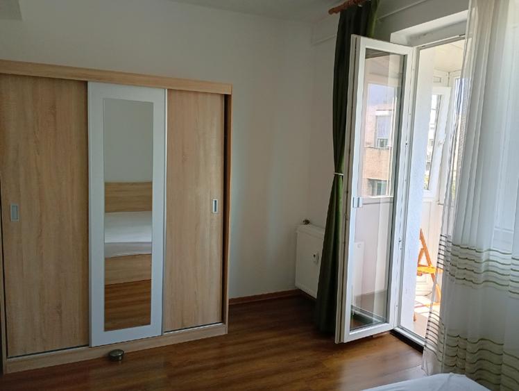 Apartament cu 2 camere semidecomandat, mobilat în Ultracentral